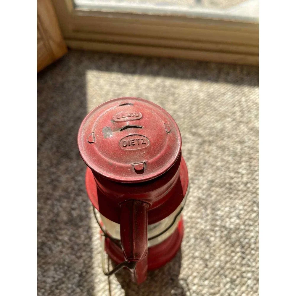 Vintage Dietz Comet H-12 Red Battery-operated Railroad Lantern Untested‎ Patina